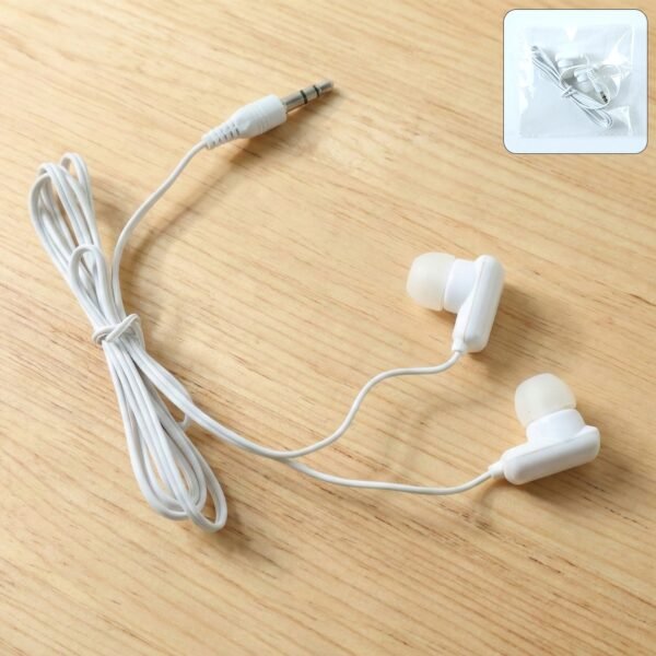 classic wired in ear earphones with 3.5mm audio jack (1 pc)