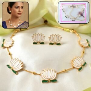 elegant white lotus design necklace with stud earrings set (1 set)