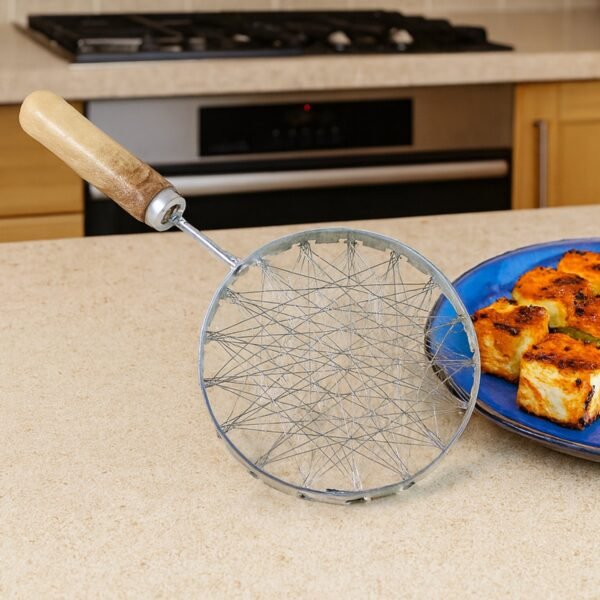 stainless steel wire skimmer with wooden handle (1 pc)