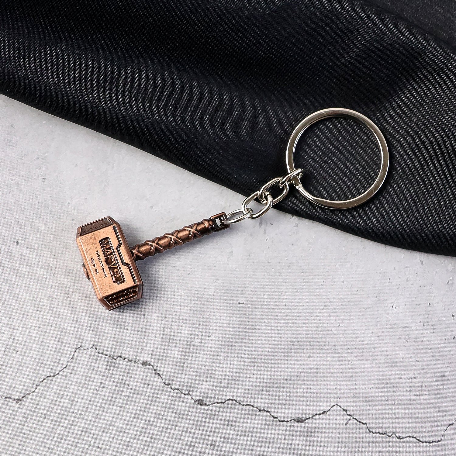 metal hammer shape keychain (1 pc)