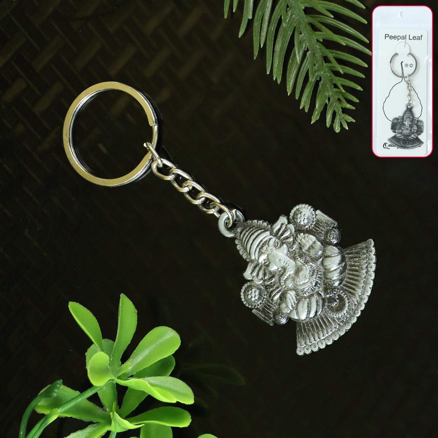 Home lord ganesha sitting design silver keychain (1 pc)