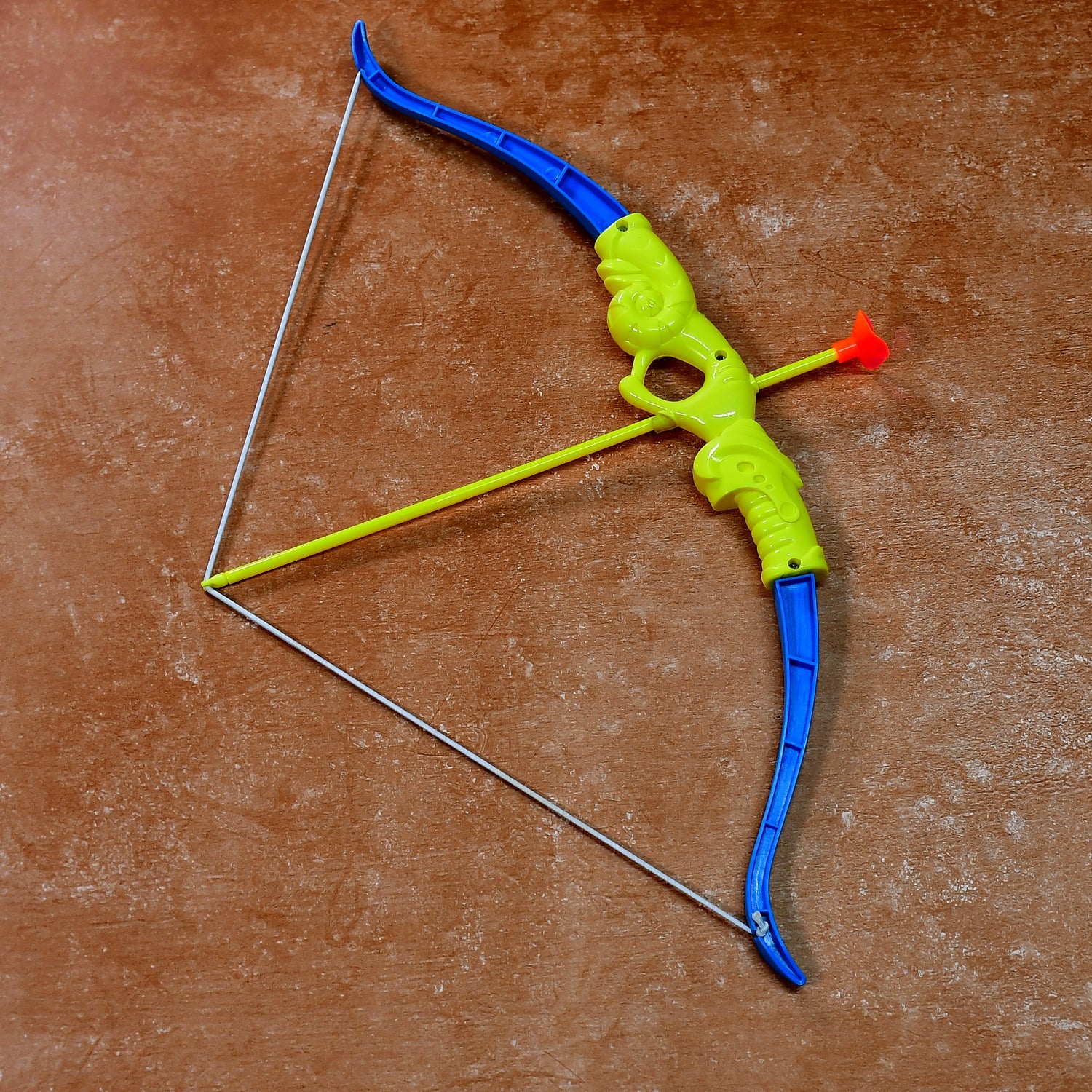 plastic archery bow arrow toy set with single knife and 3pc arrow and target board