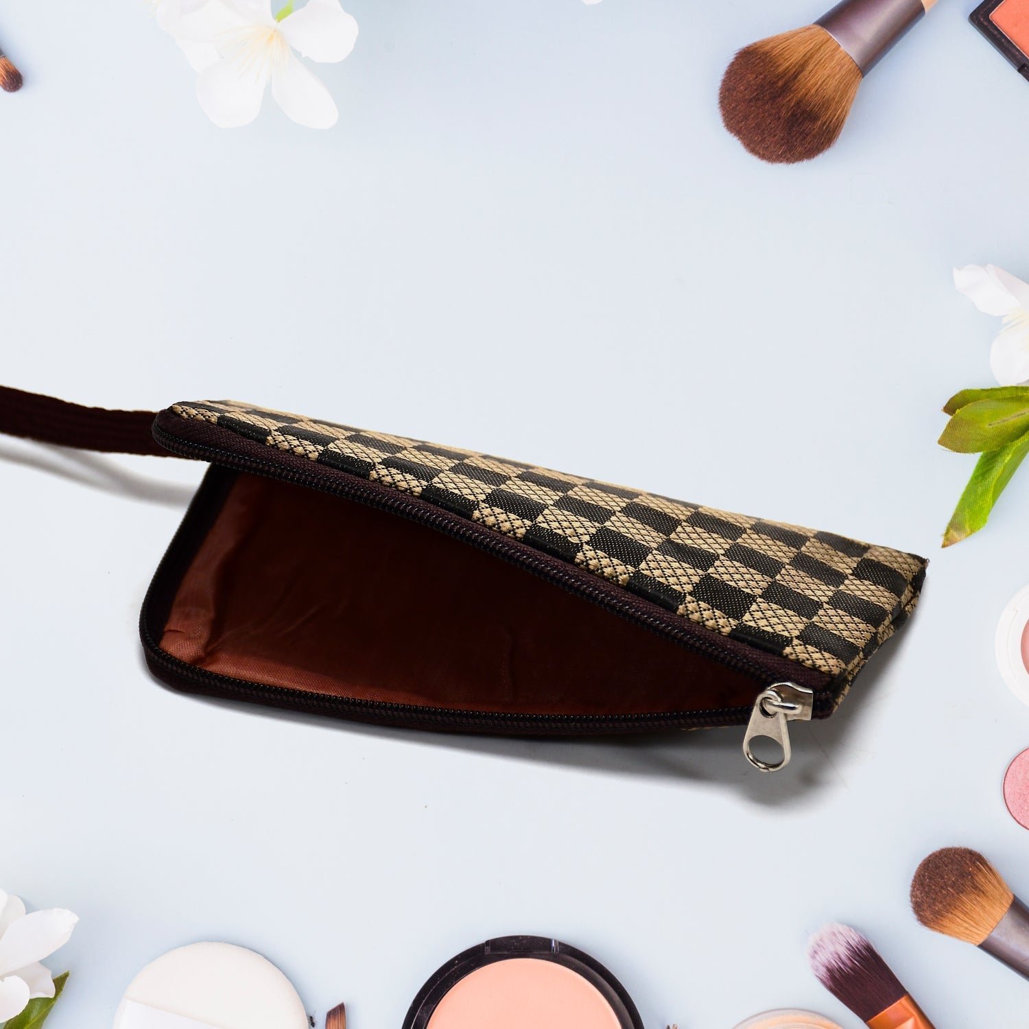 reusable multipurpose washable women's pouch with zip (mix design / mix size)