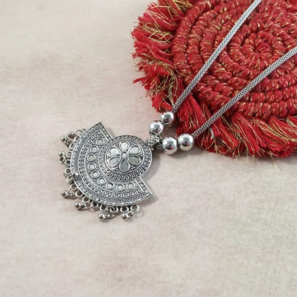 oxidised silver tone traditional long necklace (1 pc)