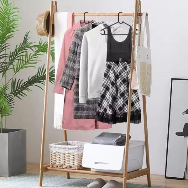 plastic clothes hangers â€“ set of 6