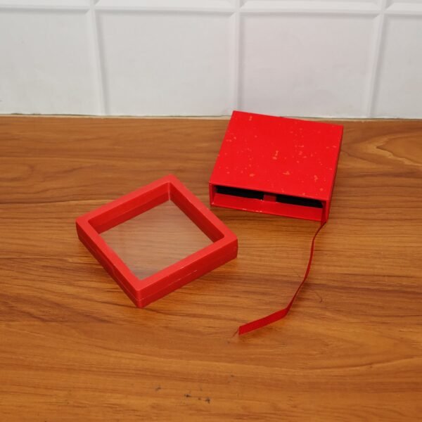 transparent jewellery display box (9x9 cm / 1 pc)