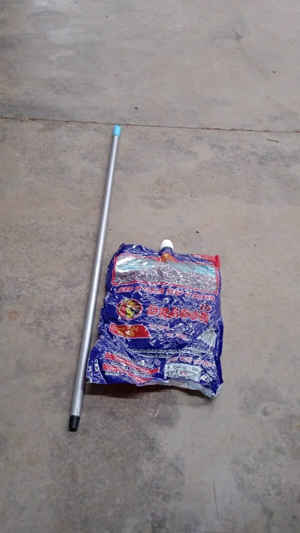 premium cotton yarn floor cleaning mop with long handle (1 pc)