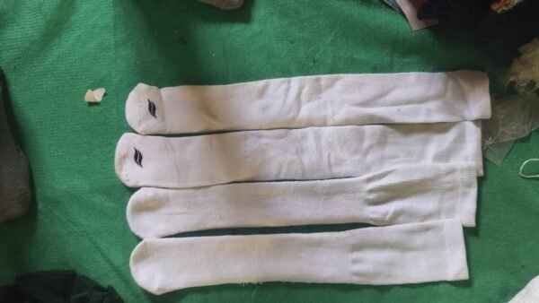 bright knee high stretch socks (1 pair)