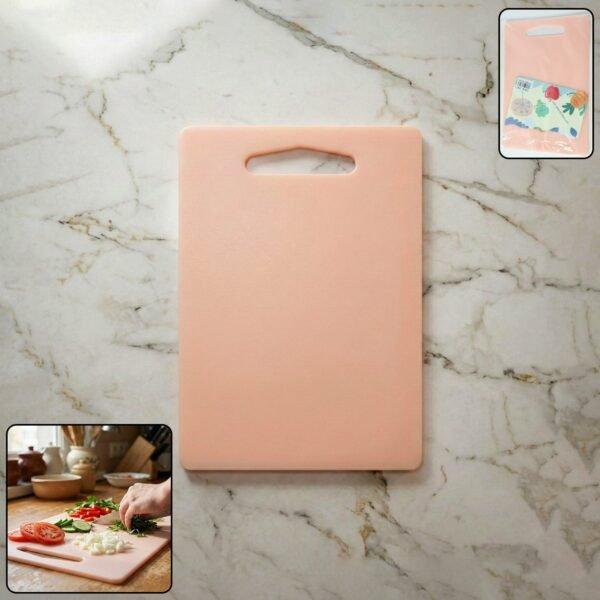 plastic chopping board with handle (30x20 cm)