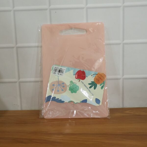 plastic chopping board with handle (30x20 cm)