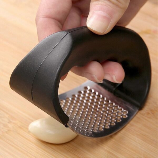 premium curved garlic press crusher (1 pc)
