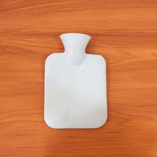 premium quality rubber hot water bag (19 x 13 cm / 1 pc)