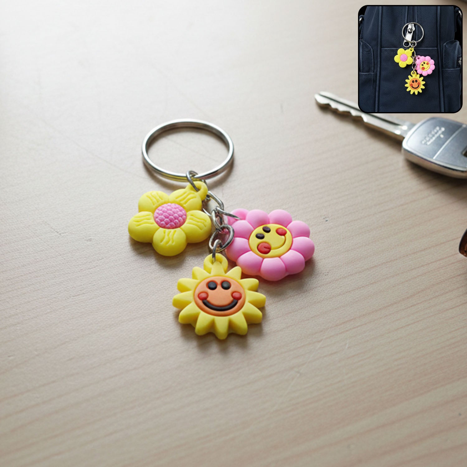 cute flower & smiley face cartoon keychain (1 pc)