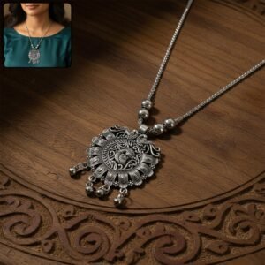 antique silver tone oxidized floral medallion pendant necklace (1 pc)