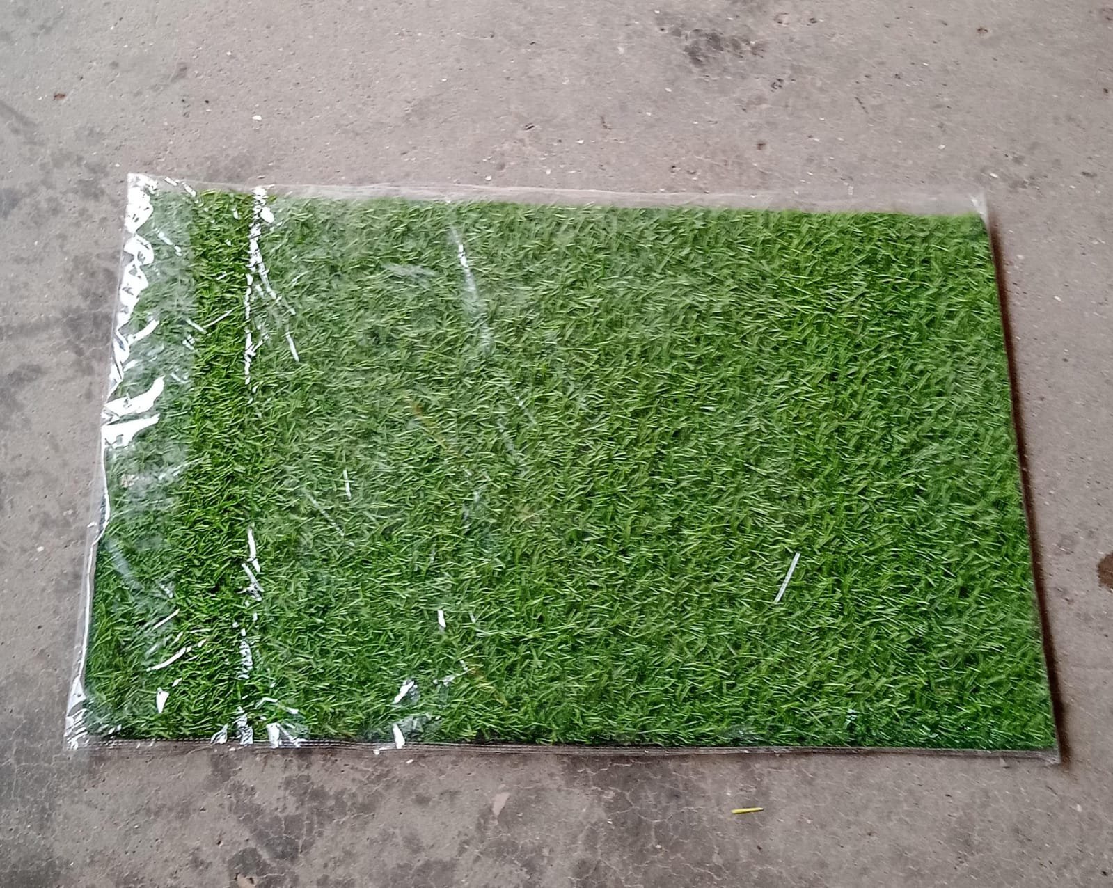 artificial grass mat for balcony or doormat, 58x38cm