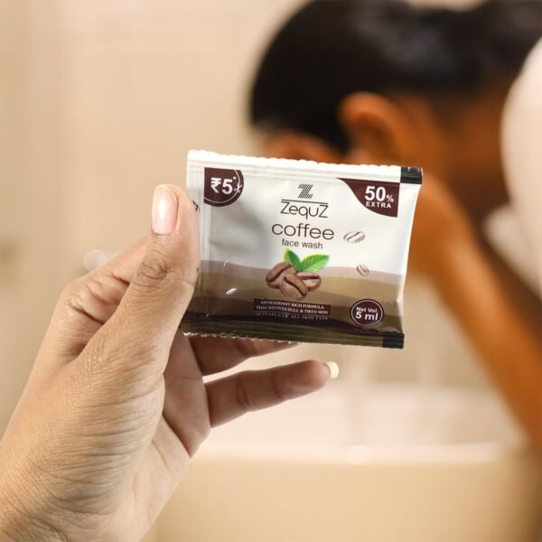 zequz coffee face wash sachet (5 ml / 1 pc)