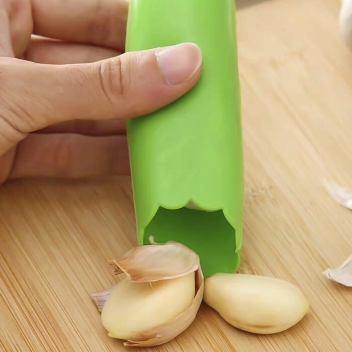 06_garlic-peeler.jpg