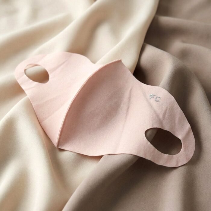 Mask-02.jpg Mask-02.jpg