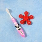 Toothbrush-with-Spinner-04.jpg