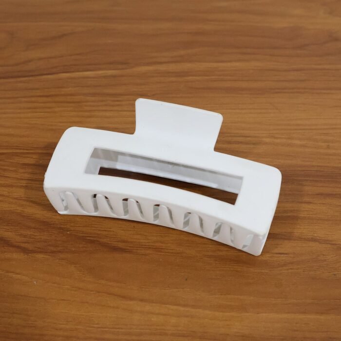 hair-claw-clip-06_48febe65-e023-4b81-808d-7c8ba04d0cd0.jpg