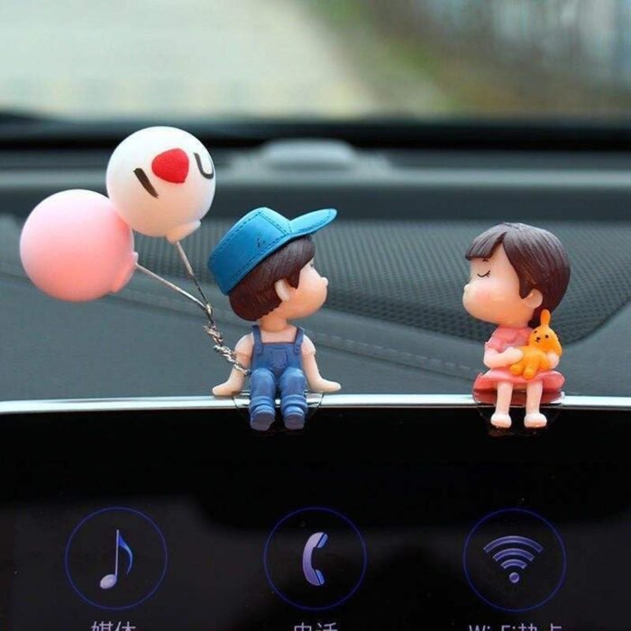Cute-Couple-Figurines_03.jpg