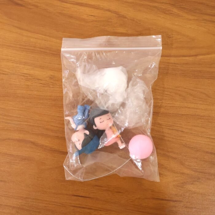 Cute-Couple-Figurines_08.jpg