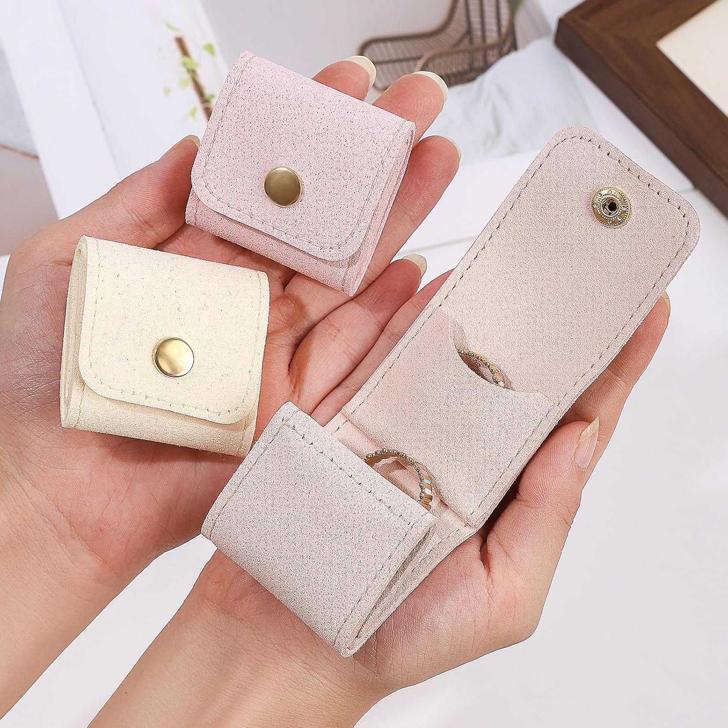 03_JewelryCase.jpg 03_JewelryCase.jpg