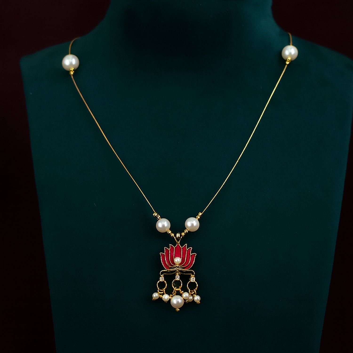 06_necklace.jpg 06_necklace.jpg