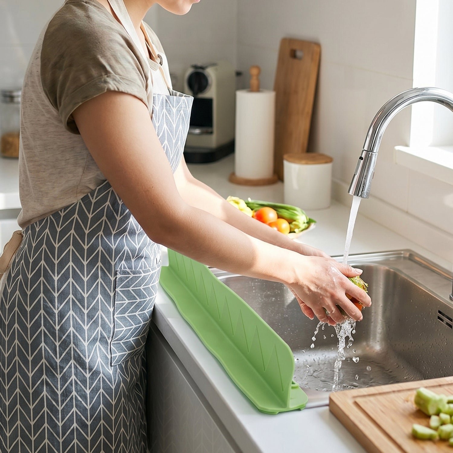 Flexible Silicone Kitchen Sink Splash Guard (48 Cm / 1 Pc)
