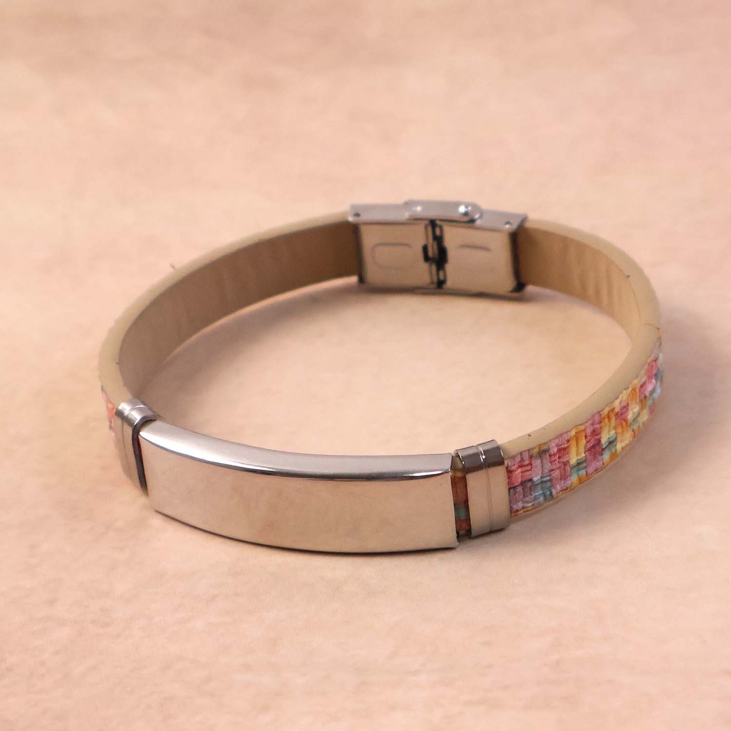 Bracelate1-06.jpg Bracelate1-06.jpg