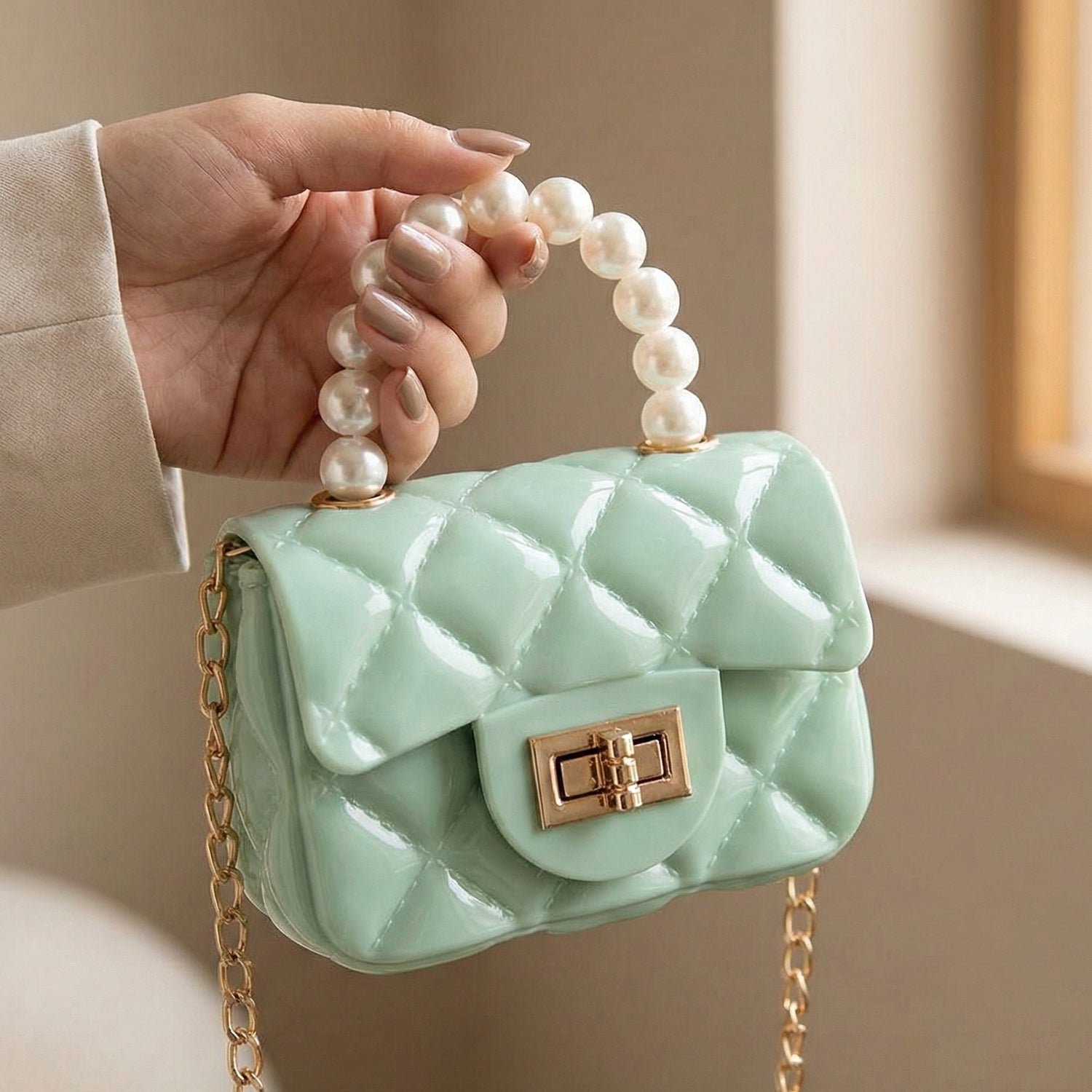 ChainLadiesBags-05_2377edd9-5317-4283-a88c-1f3ac0aa56e5.jpg ChainLadiesBags-05_2377edd9-5317-4283-a88c-1f3ac0aa56e5.jpg