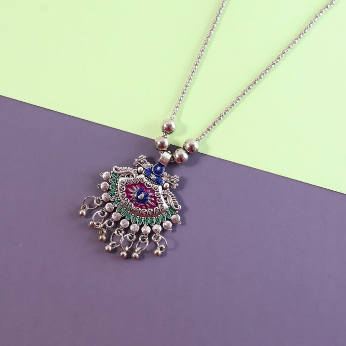 necklace-02.jpg