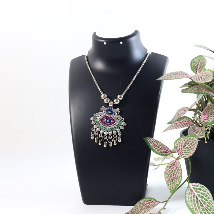 necklace-03.jpg